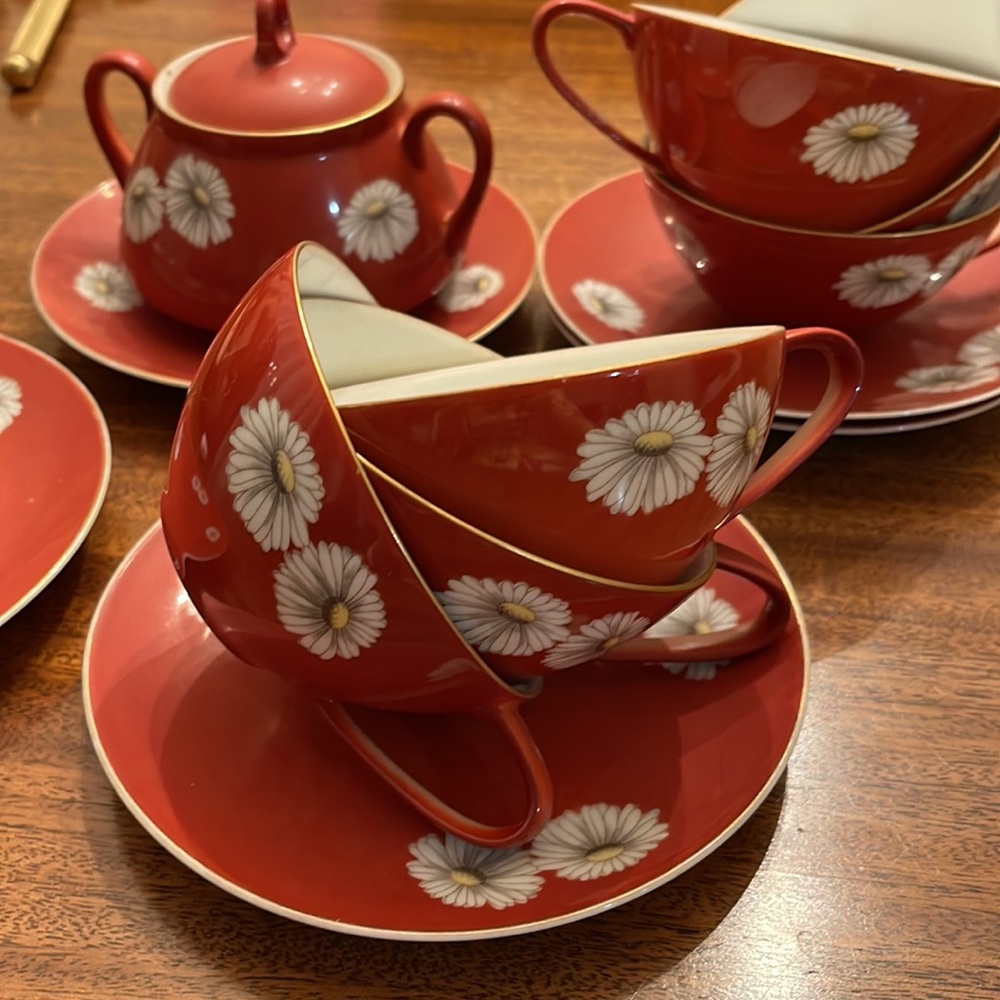 Noritake Red Daisy Nippon Toki Kaisha tea set